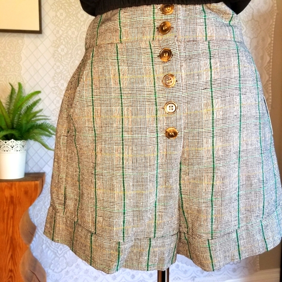 Forever 21 High Waisted Shorts - Picture 4 of 12